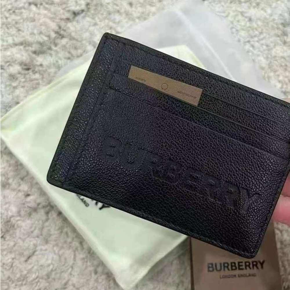 New Burberry Logo Black Grainy Leather card holder with money clip - Picture 2 of 2
